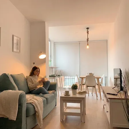 Apartment Weroomies - Style 3b *